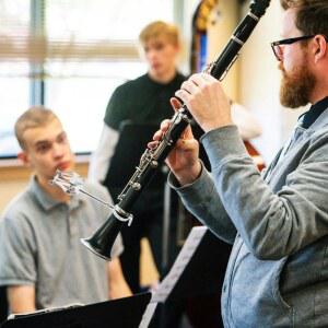 클라리넷 음악 점수 단순 미니 경량 접이식 여행 소재 강한 시트 클램프 실용 기타 연습용