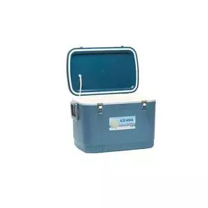 여름철 캠핑장에서 사용하기 좋은 45리터 아이스박스 차박용품