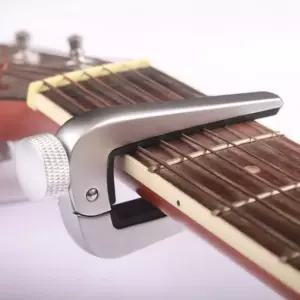 고성능 통기타 연주기 일렉 클래식 튜너 풍부한 사운드 카포 악기 (WFKI3KW)