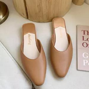 오피스룩 코디 뮬구두 결혼식 하객 패션 슬리퍼 코디 cOJ4+6GLu