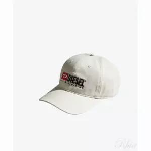 [디젤]코리 DIV 워시 볼캡 오프 화이트 A113560PFAA1AB 150351600