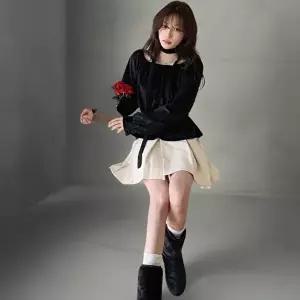 [옷자락]여성 연말 모임룩 벨벳 리본 크롭 셔츠