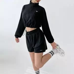 블레오 여성 에어 스트링 크롭 바람막이 반바지 세트 DM25121453