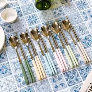 [텐바이텐]파스텔 진공 수저세트 6color - 그립감좋은 숟가락, 젓가락