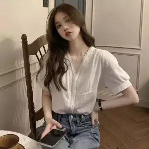 [오노마] ONM 봄 여름 가을 브이넥 레이스 데일리 반팔 블라우스 (S11100586)