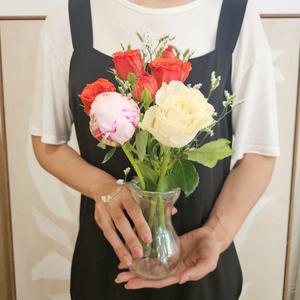 [꽃같은하루] 생화 꽃다발 + 미니화병 세트 랜덤 제철꽃 생화택배