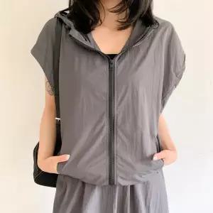 /신상오픈런 여성 오버사이즈 후드 민소매 롱스커트 세트