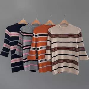 [하프클럽/]여성 모크넥 배색 스트라이프 7부 루즈핏 가을 니트