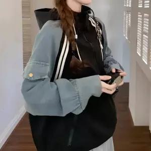 [오아즈] 캠퍼스룩 감각적인 데님배색 오버핏 후드 반집업 점퍼