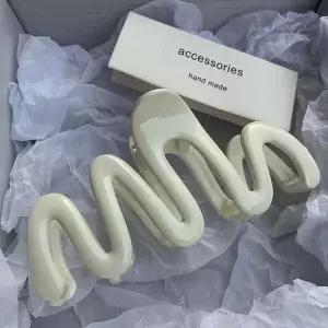 [하프클럽/셀러허브_여성트랜드패션]긴머리 집게핀 고정핀 헤어 집게 올림