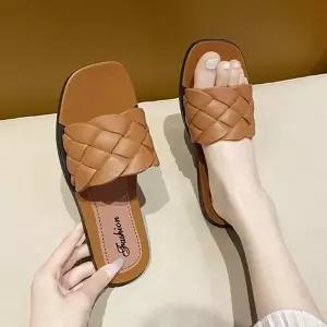 [하프클럽/]여자 여름 PVC 꼬임 디테일 플랫 슬리퍼 뮬 트렌디