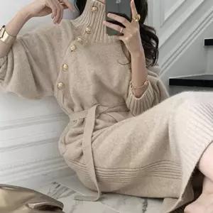 럭셔리 금장버튼 하이넥 원피스니트 출근룩 데일리 미시옷 겨울 페미닌 특별한날 무드 따뜻한 오피스