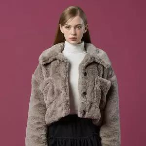 [KOLEAT][밍크 ver.] 오버핏 크롭 누빔 단추 무스탕 자켓 [애쉬그레이] 비건 퍼 ver.