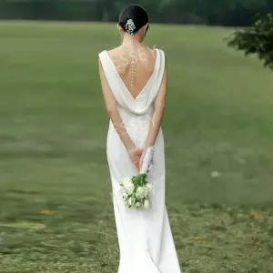 피로연 결혼식2부 웨딩스냅촬영드레스 백리스 셀프웨딩