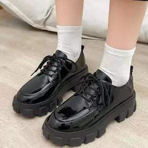 유니크 걸스 2가지 무드 통굽프레피룩 데일리 내추럴룩 로퍼 WFJUBPR