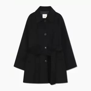 [백화점 정품] 25FW 리스트 울 래글런 핸드메이드 하프 코트 TWHCTP82140