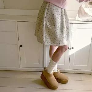 [옷자락]여자 데일리 러블리 잔꽃 플레어 겨울 미니 스커트