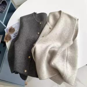 여자 라운드넥 버튼 소프트 울 루즈핏 조끼