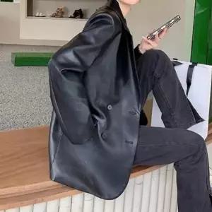 고급스러운 레더소재 여성재킷 빈티지한 패션 클래식한 무드 가죽 점퍼