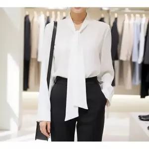 [롯데백화점]SOUP 브이넥 타이블라우스  SCRLS90D