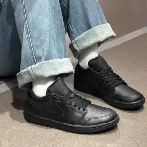 나이키 에어 조던 1 로우 트리플 블랙 올검 남성용 농구화 553558-093