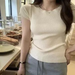 반팔 니트 4컬러 여름티 골지 캡소매 여성 슬림핏 (WFKBWUR)