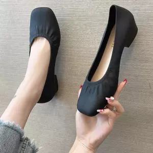 말랑말랑 셔링 소재 방수 디테일 발편한 여성 구두통굽 웨딩슈즈 통구두 슬링백힐 수제화 가보시 승무원 정