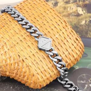 알마니 EGS3132 독수리 엠블럼 데일리 실버 톤 캐쥬얼 남자 실버 팔찌 c