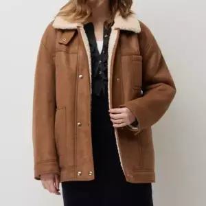 [롯데백화점]시슬리 더블 페이크 레더 무스탕 SALE33561