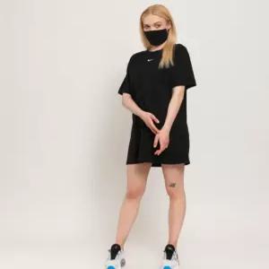 [나이키]나이키 스우시 오버핏 반팔티셔츠