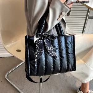 겨울크로스백 퀼팅 실버백 리본 어깨끈탈부착 가방 직장인 데일리백 2컬러