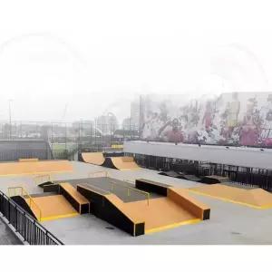 스케이트보드 장애물 파크 트랙 인라인 서핑 코스