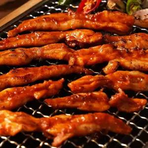 도연_더바른 닭목살구이 양념 300gx2봉(11788)