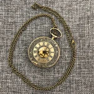 수동 태엽 시계