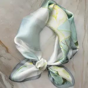 [하프클럽/다잇템]여자 패턴 패션 4종 디자인 실크 미니 스카프