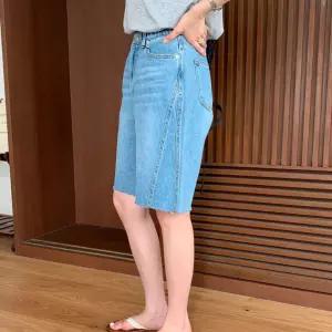 여성 컷팅 옆트임 와이드 버뮤다 청바지 속밴딩