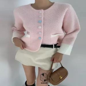 핑크 퍼 콩단추 배색 포켓 숏 코트