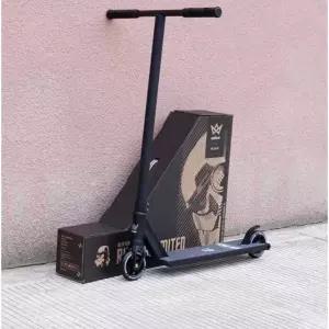 스턴트 스쿠터 이륜 상품 360도 기술용 스탠드 두발 회전