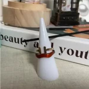 1개 화이트 반지 걸이 원뿔 거치대 반지홀더 화장대 반지진열 반지걸이 반지거치대