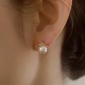 [더블유비엘]14k post 볼리아 진주 귀걸이   (윙블링)