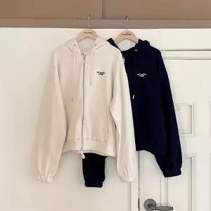 [핫핑](센텀시티점)[ICH][셋업가능] 헤이크 오버핏 자수 니트지 후드집업 P000CRCX