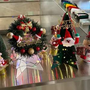 크리스마스 철재 미니트리 성탄절 건전지전구 연말 소품 선물 용품 장식 소형 나무