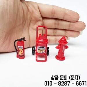 3PCS 미니 소화기 수전 장난감   플라스틱 홈 장식 14세 이상를위한 DIY 소형 소방관 놀이터 및 사무실