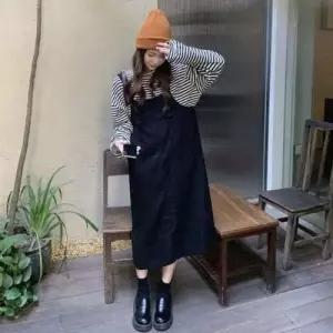 뒤트임 메이비굿 의류 멜빵치마 끈조절 코듀로이 WD5486E