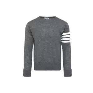 [톰브라운]26SS 사선완장 클래식 크루넥 풀오버 니트 메드그레이 MKA002A Y1014 038