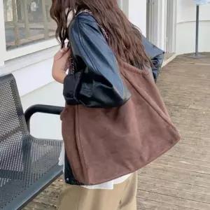 여성 체인끈 스웨이드 숄더백 보부상 빅사이즈 대용량 여행가방 숄더백 호보백 쇼퍼백