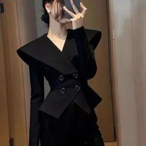 숄카라 더블버튼 페플럼 탑상의 제네바블라우스