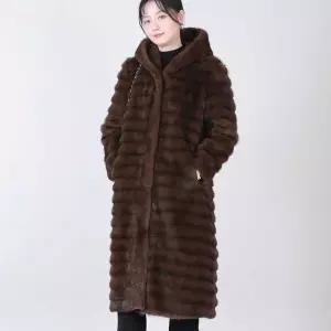 [하프클럽/애비뉴투지]애비뉴투지 엄마옷  인조밍크 페이크퍼 후드 여성 겨울 맥시 스냅 롱 코트 J01607