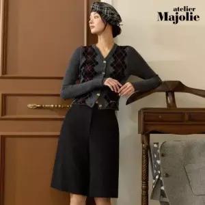 아뜰리에마졸리 헤링본 울 버뮤다 팬츠 1종 [런칭 가격 79,900원]