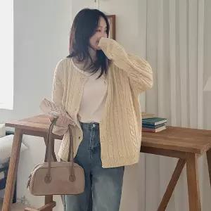 [하프클럽/이블렛 by 제이스타일]이블렛 루페온 꽈배기 니트 가디건 제이스타일